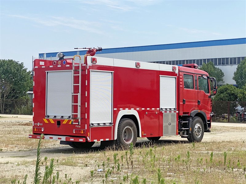 城市烈焰守护者：消防车全面科普